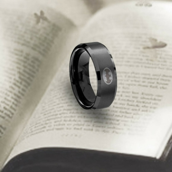 Unisex  Stainless Steel Band Ring Batman New - Picture 2 of 3